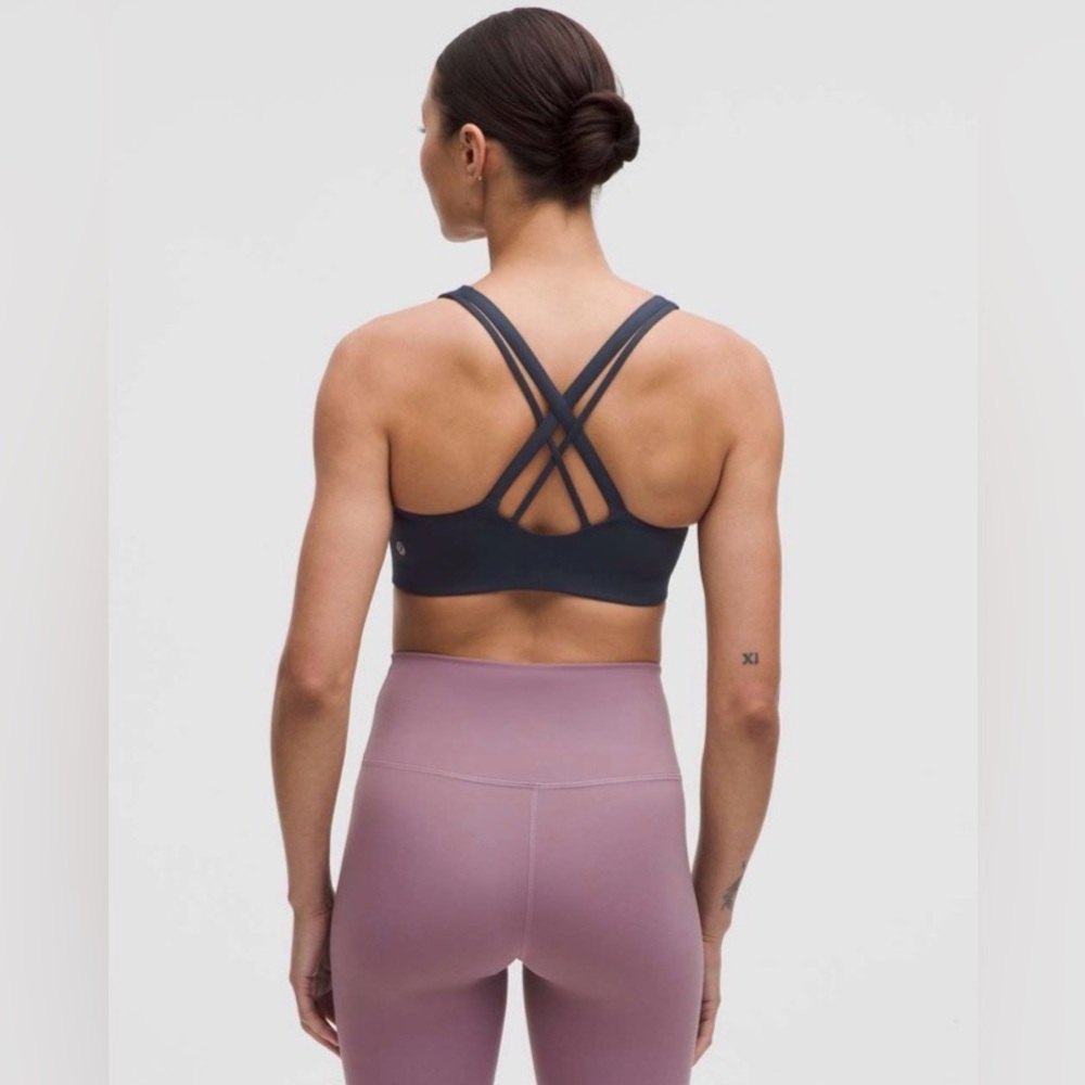 Lululemon Energy Bra Medium Support, B-D Cups *Evolve
True Navy size s - Picture 2 of 6